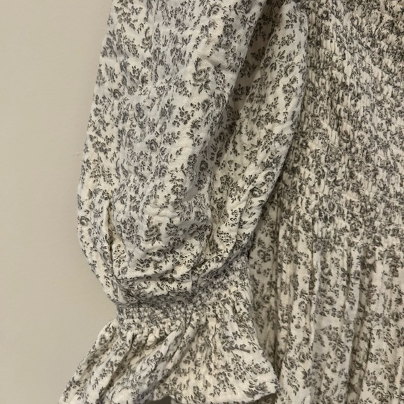 Floral Square Neck Dress - Picture 5 of 7